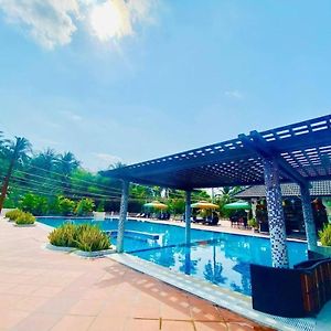 Forever Green Resort